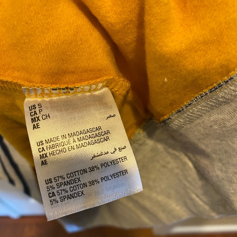 Colorblock Sweatshirt - Picture 4 of 6